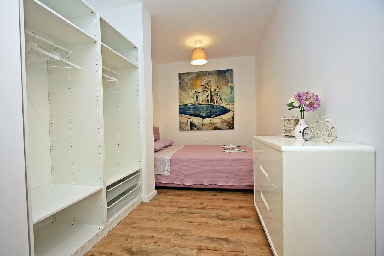 Apartman Michelangelo In The Centar Of Supetar Exteriér fotografie