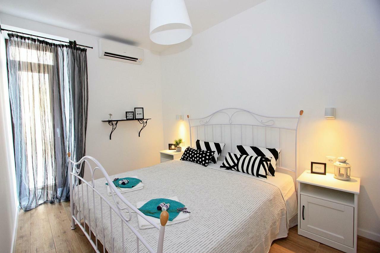 Apartman Michelangelo In The Centar Of Supetar Exteriér fotografie